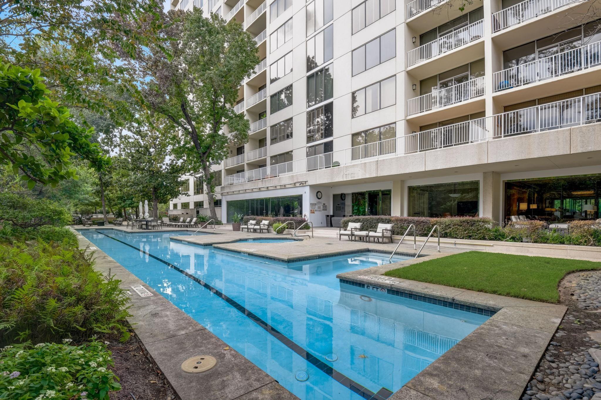 121 N Post Oak Lane # 2104