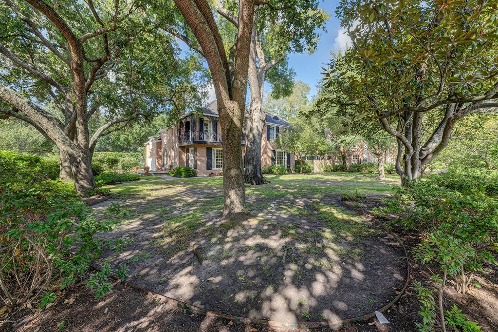 2900 Chevy Chase Drive
