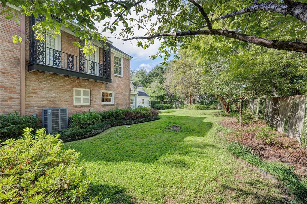 2900 Chevy Chase Drive