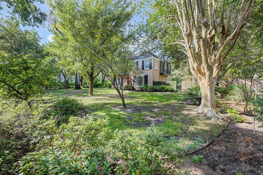 2900 Chevy Chase Drive