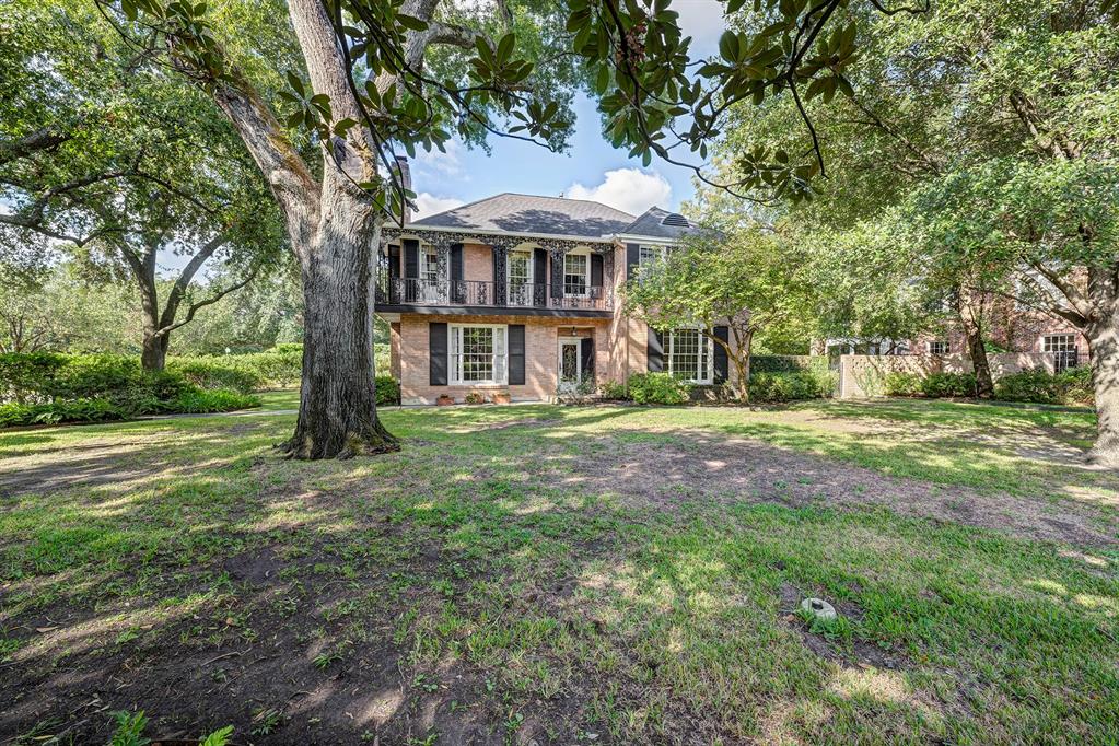 2900 Chevy Chase Drive