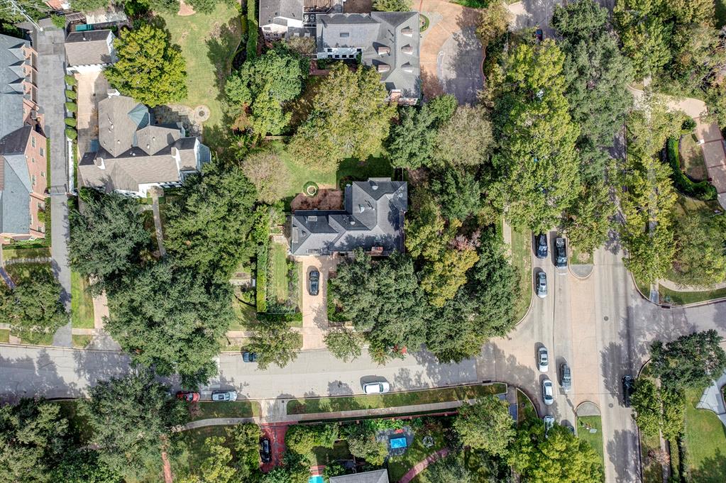 2900 Chevy Chase Drive