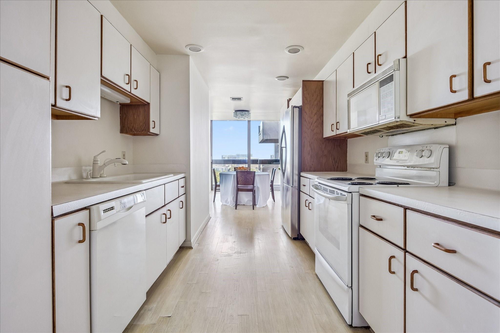 49 Briar Hollow Lane # 1503