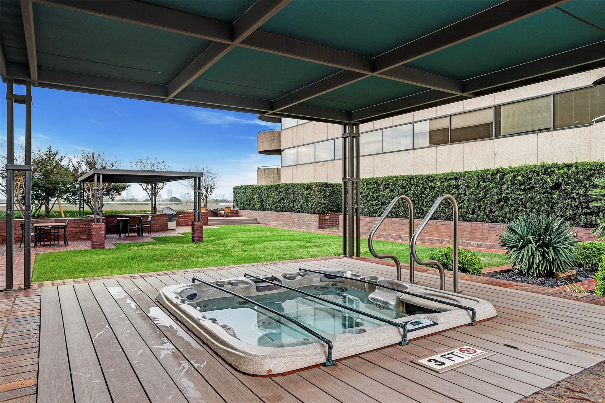 5000 Montrose Boulevard # 21A