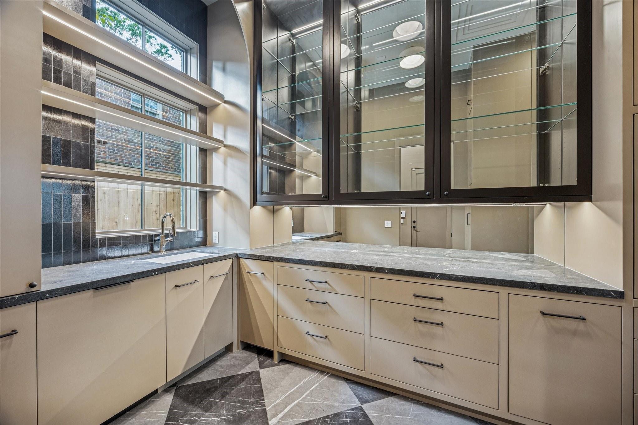 1801 Sunset Boulevard