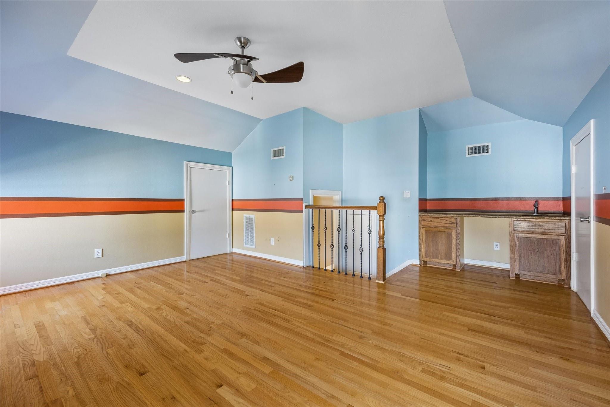 551 S 2nd Street