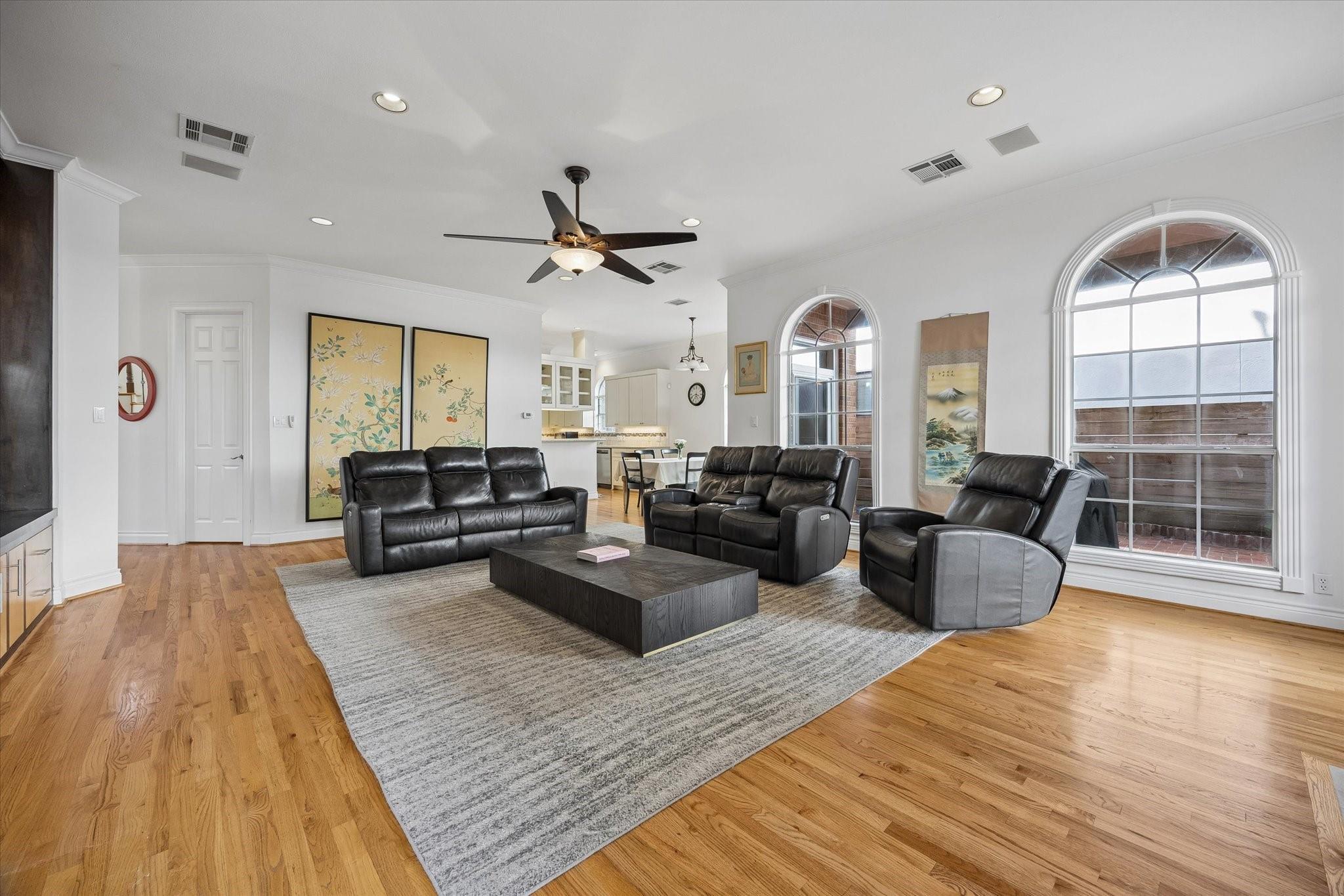 551 S 2nd Street