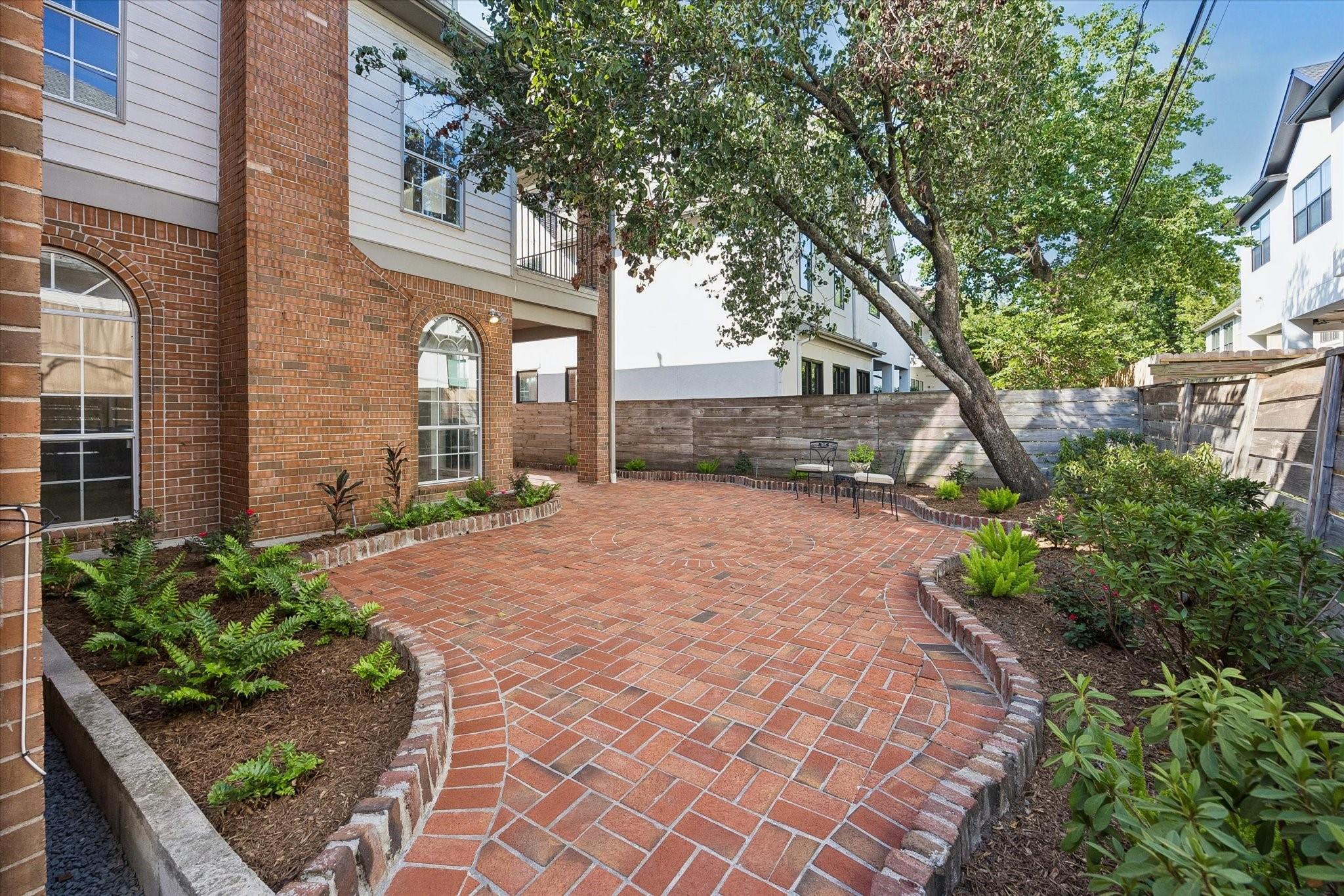 551 S 2nd Street