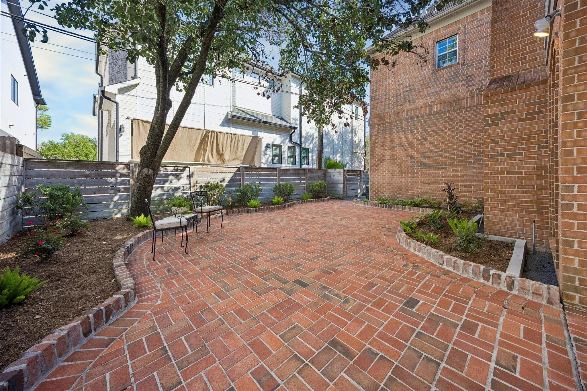 551 S 2nd Street