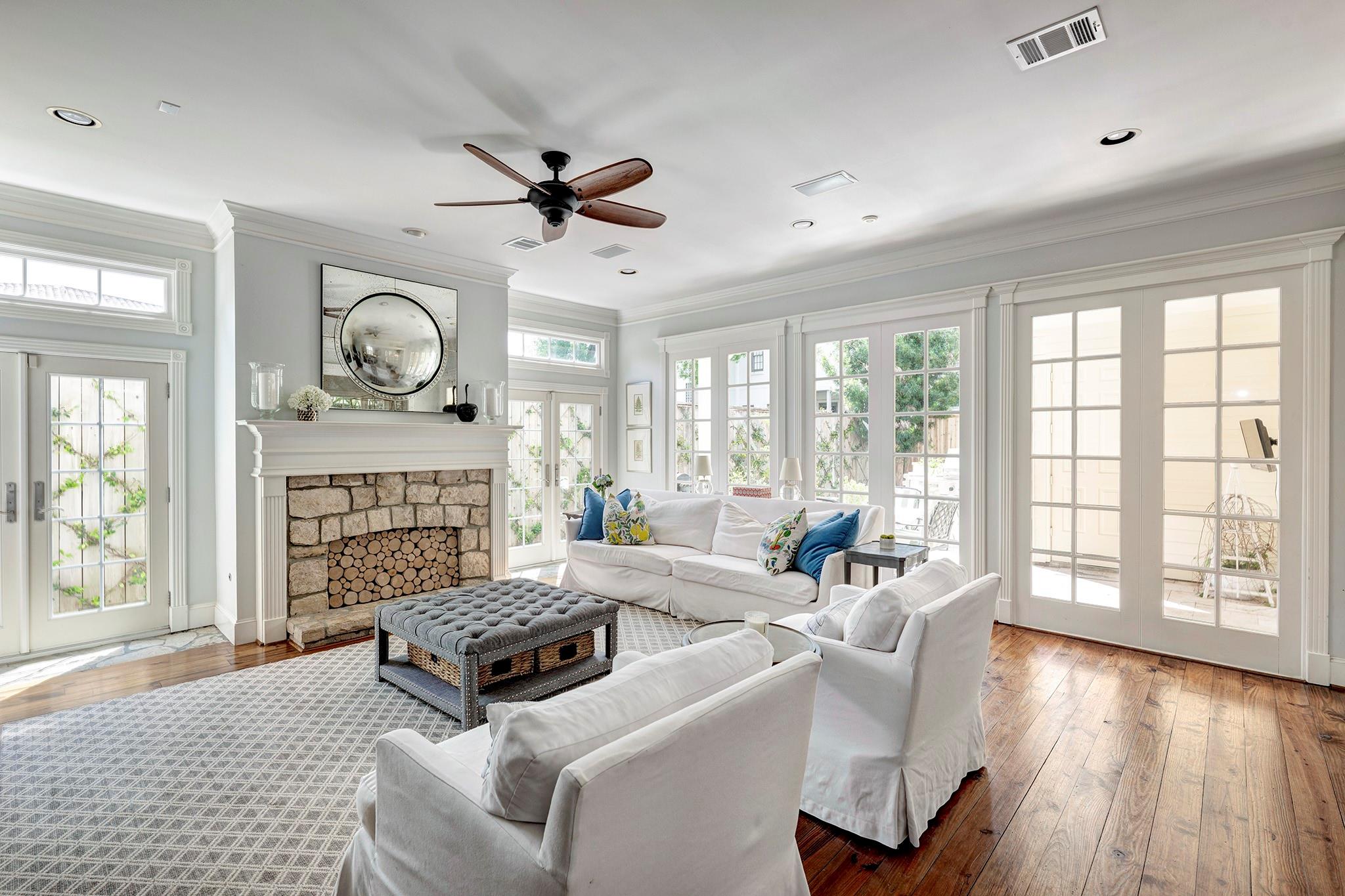 4039 Swarthmore Street