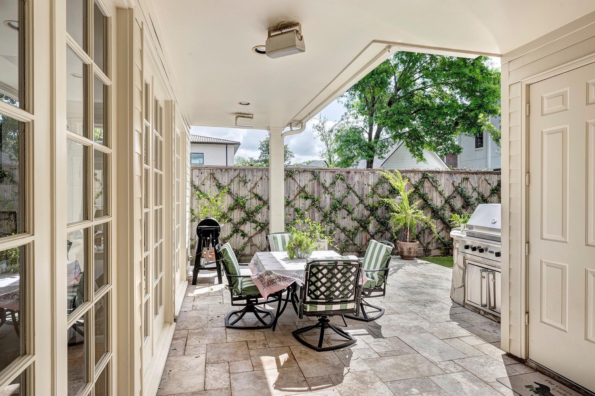 4039 Swarthmore Street