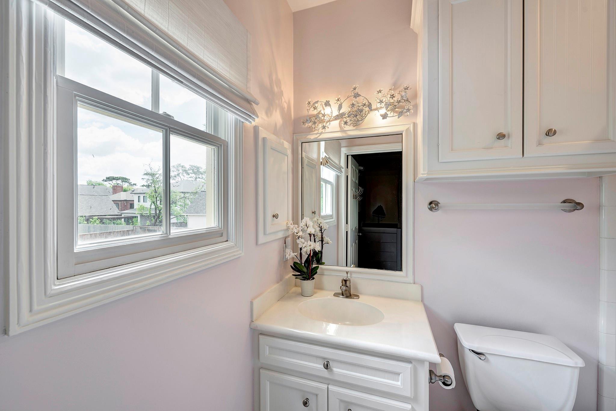 4039 Swarthmore Street