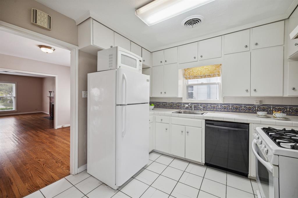 2526 Southgate Boulevard
