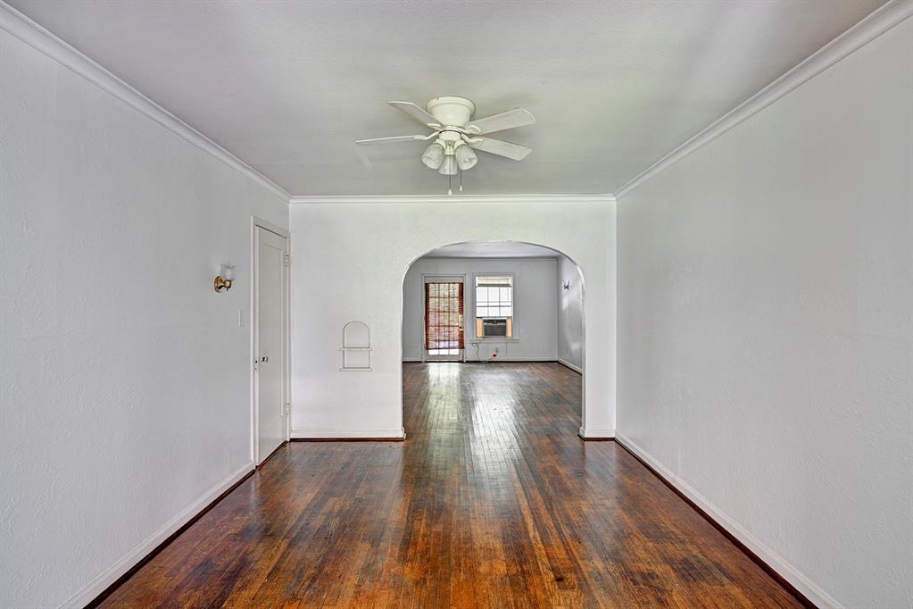 1925 W Mckinney Street