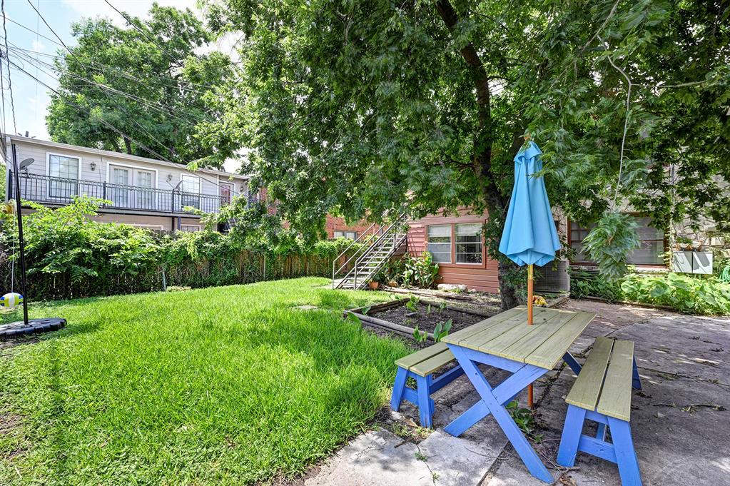 1925 W Mckinney Street