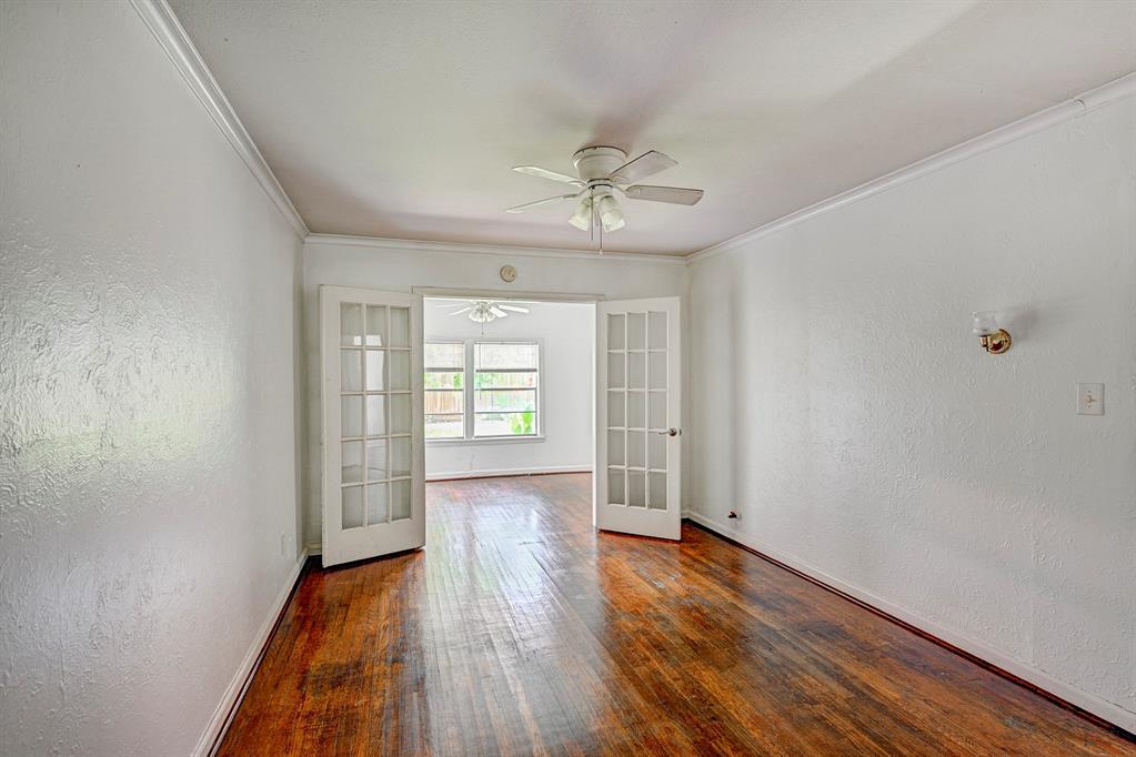 1925 W Mckinney Street