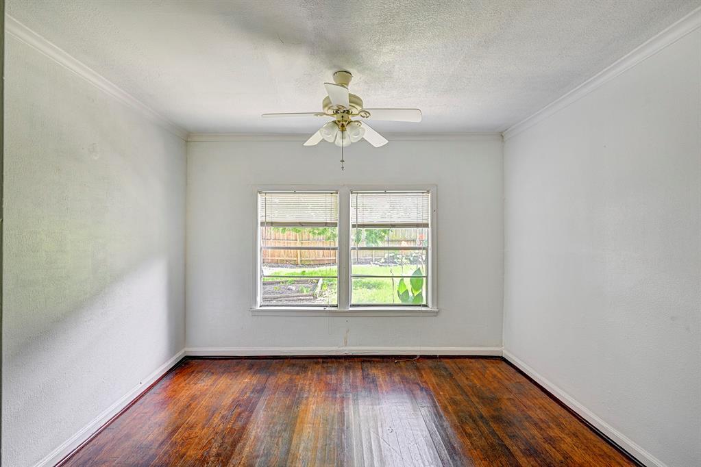 1925 W Mckinney Street