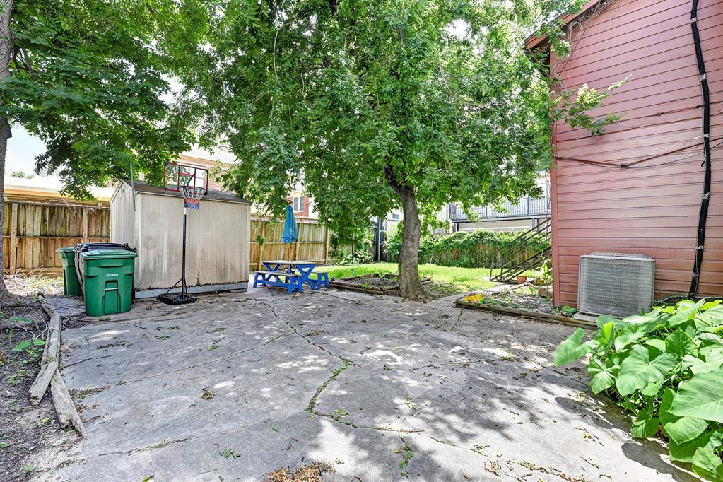 1925 W Mckinney Street