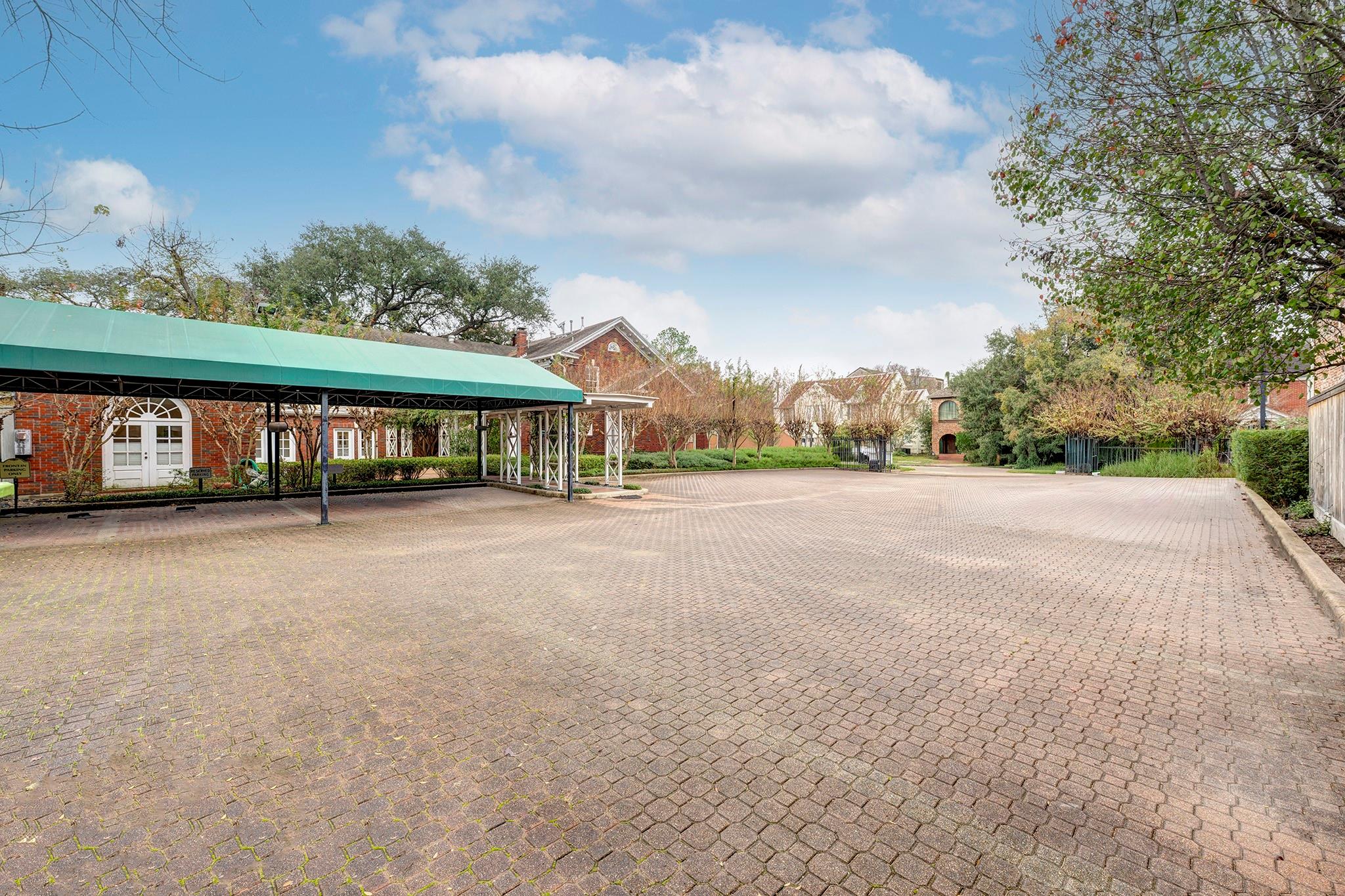 1215 Barkdull Street