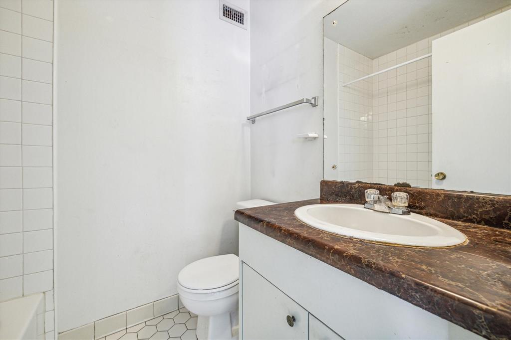 5353 Institute Lane # 37