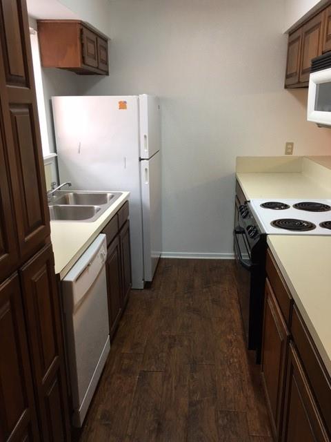 1305 W Villa Maria Road # F102