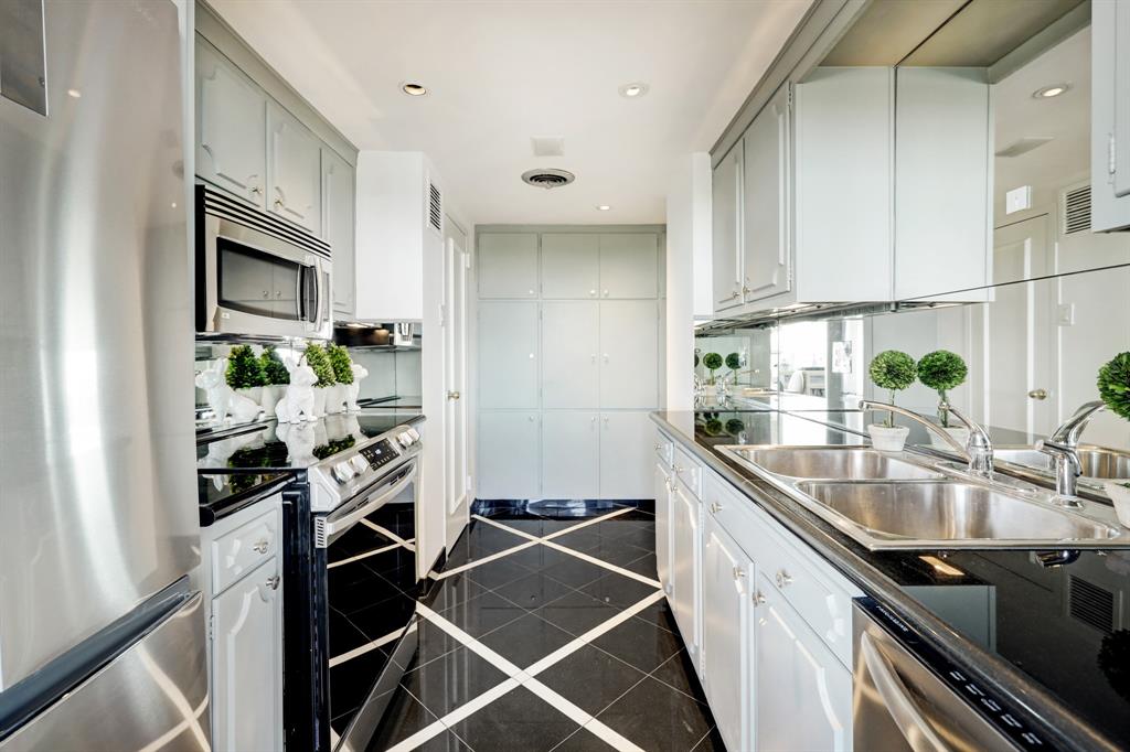 2701 Westheimer Road # 10H