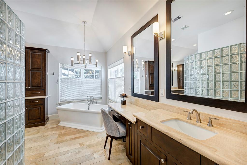 205 Teetshorn Street