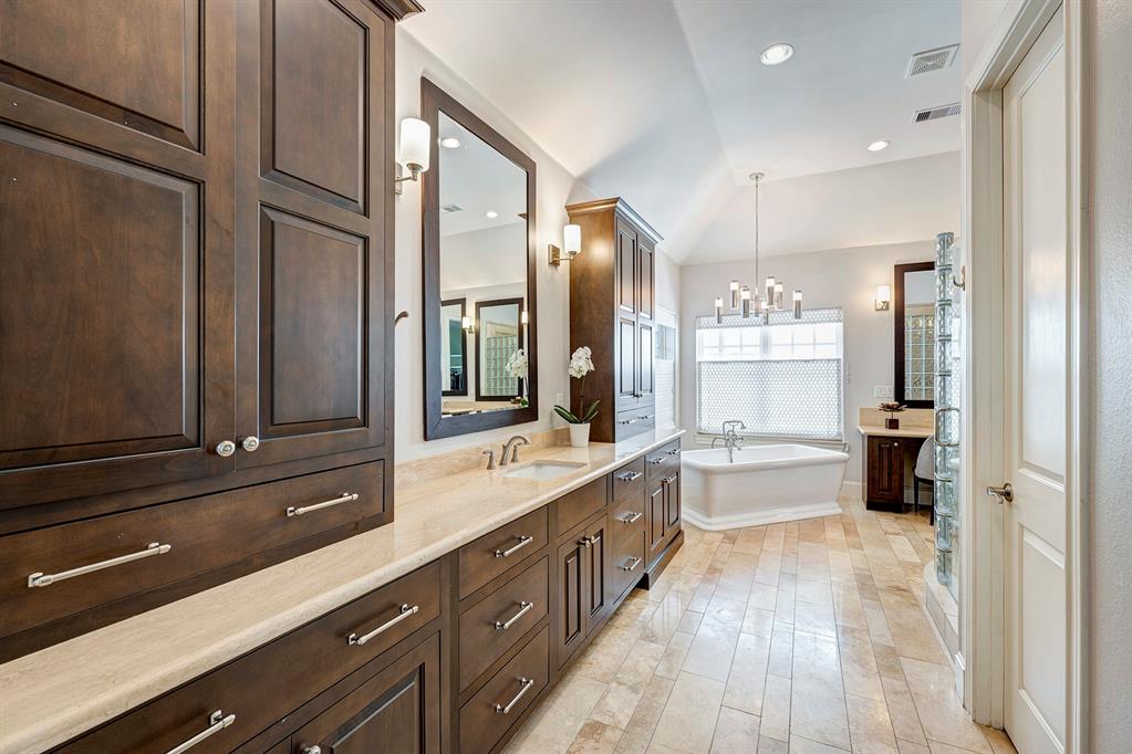 205 Teetshorn Street