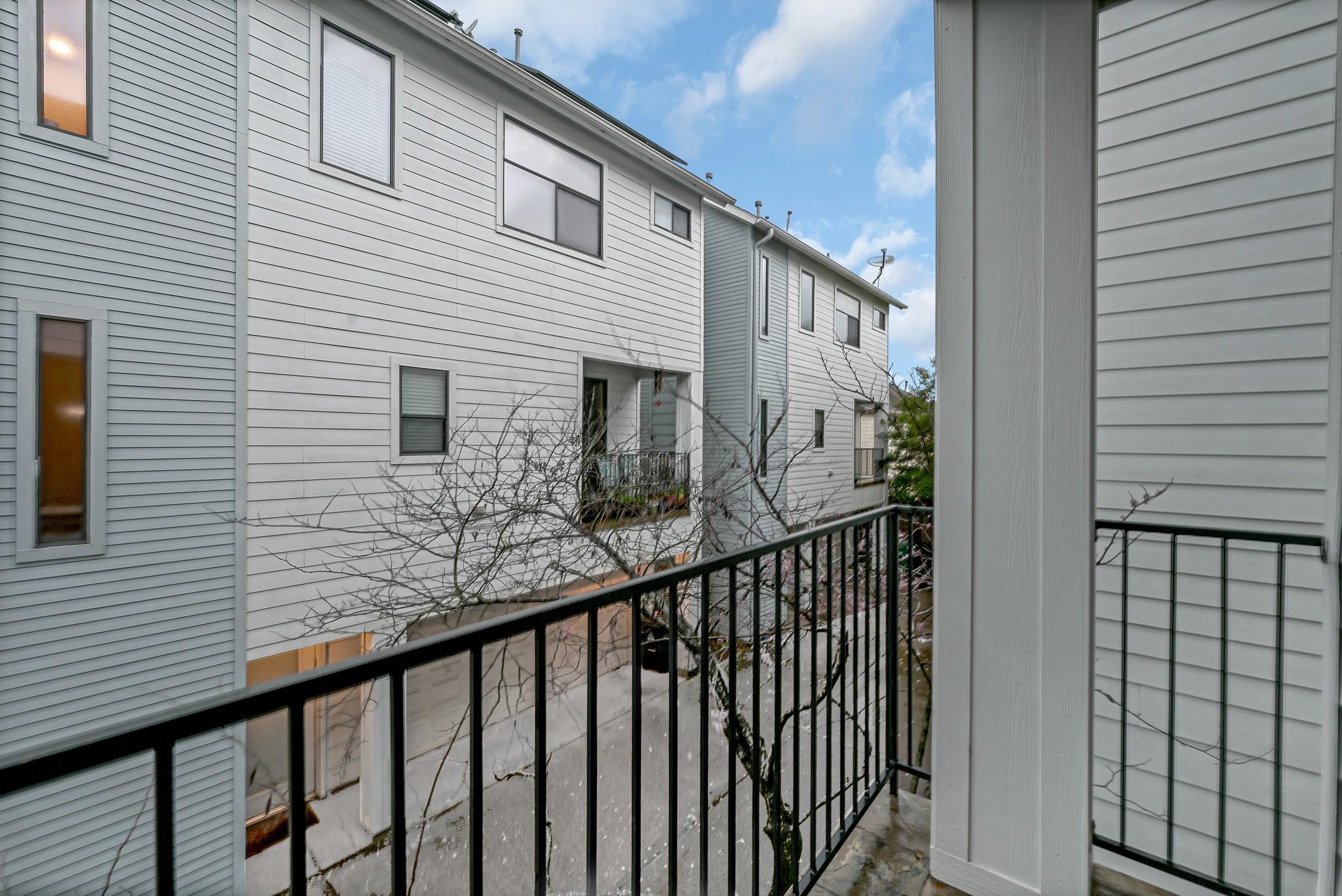 1434 Ennis