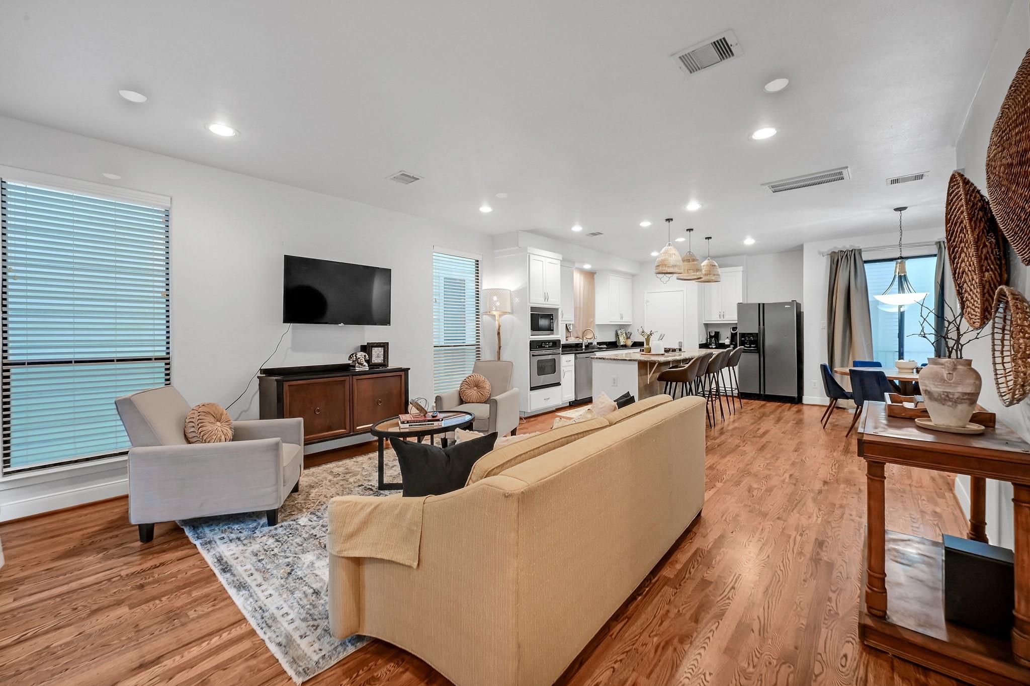 1434 Ennis