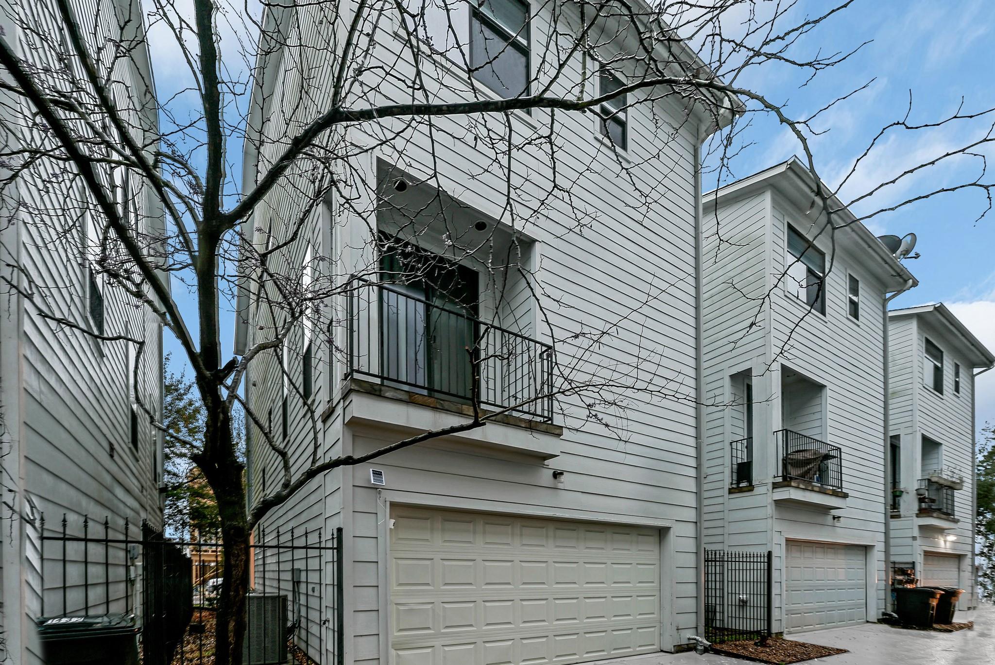 1434 Ennis