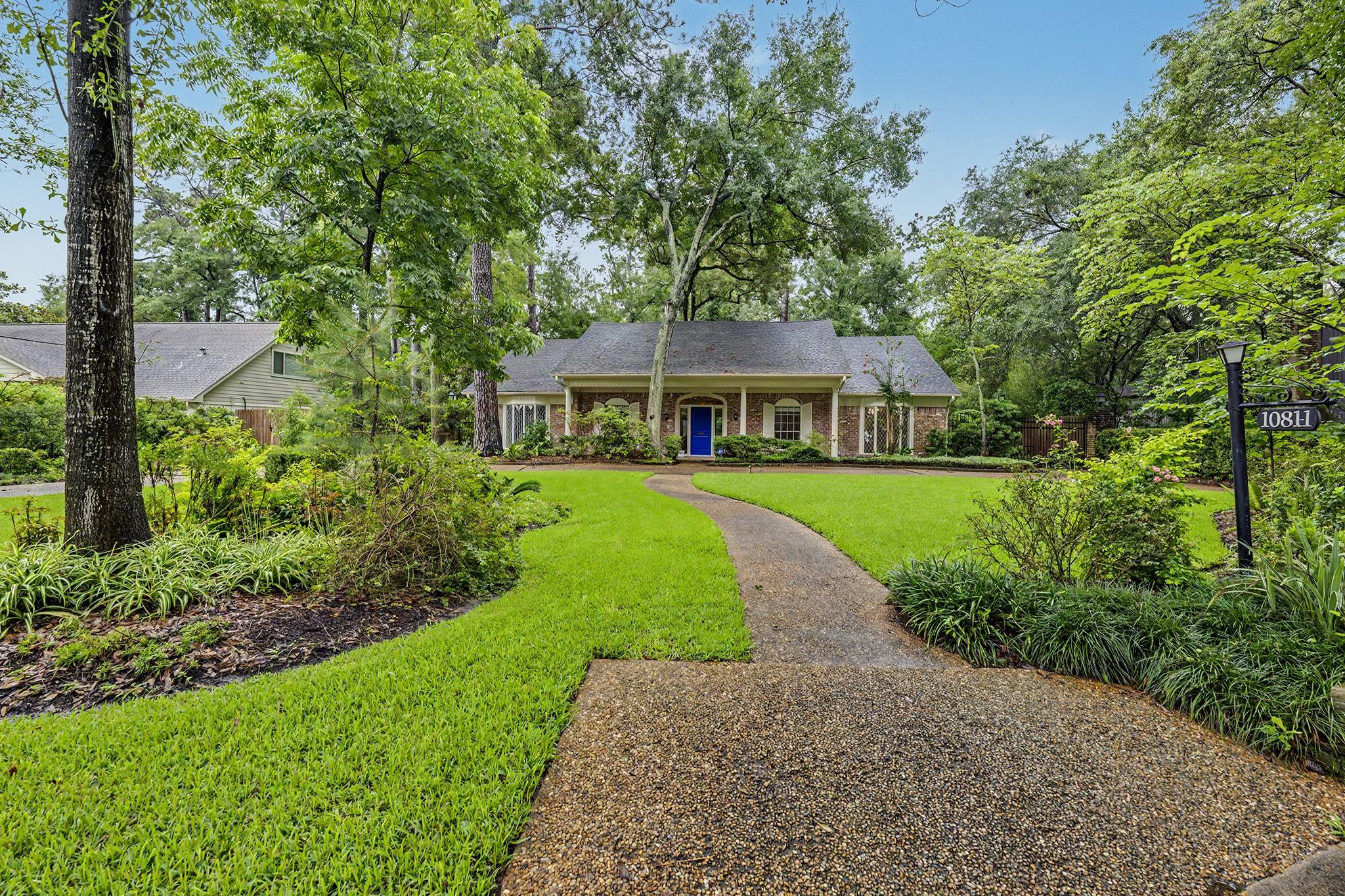 10811 Hunters Forest Drive