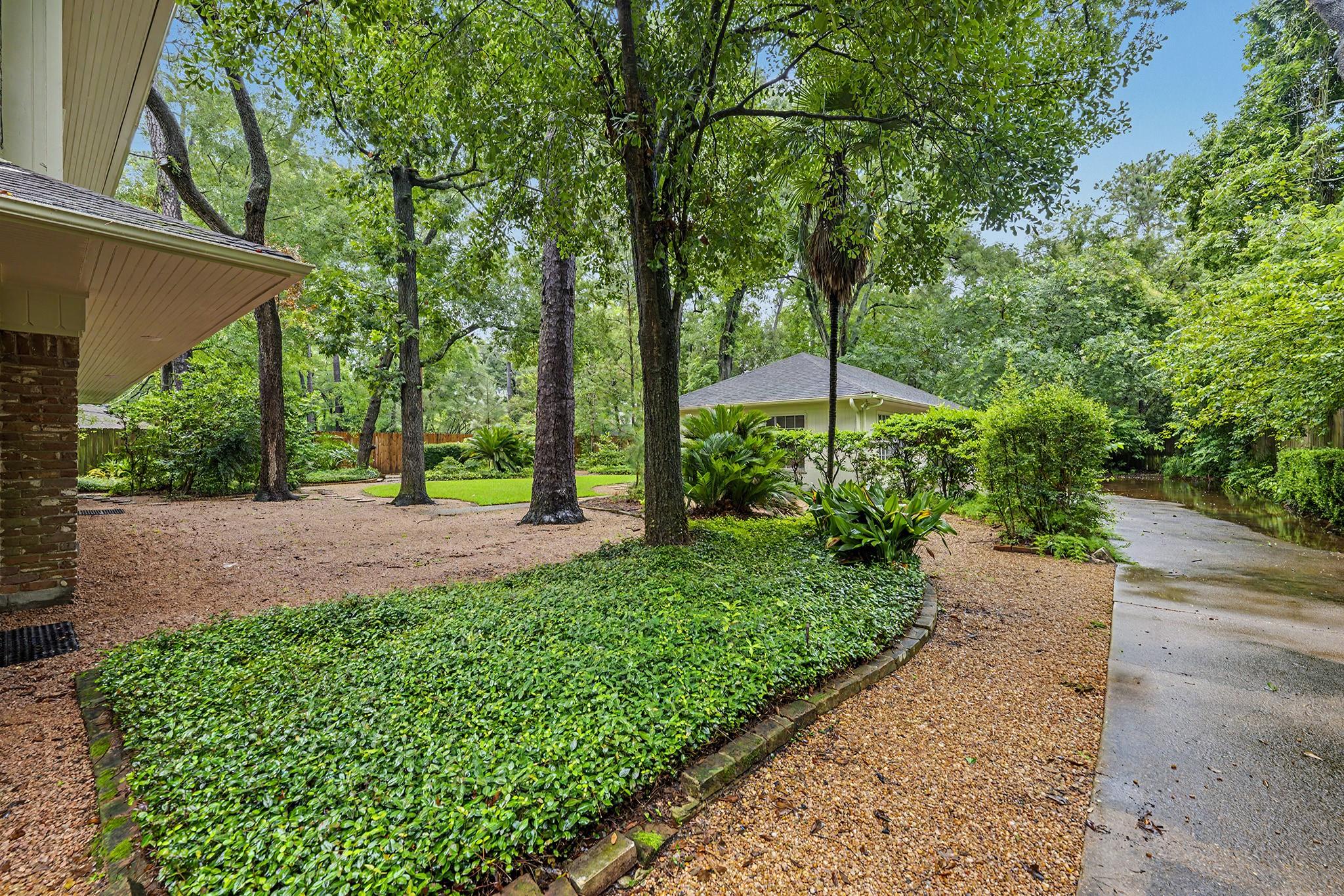 10811 Hunters Forest Drive