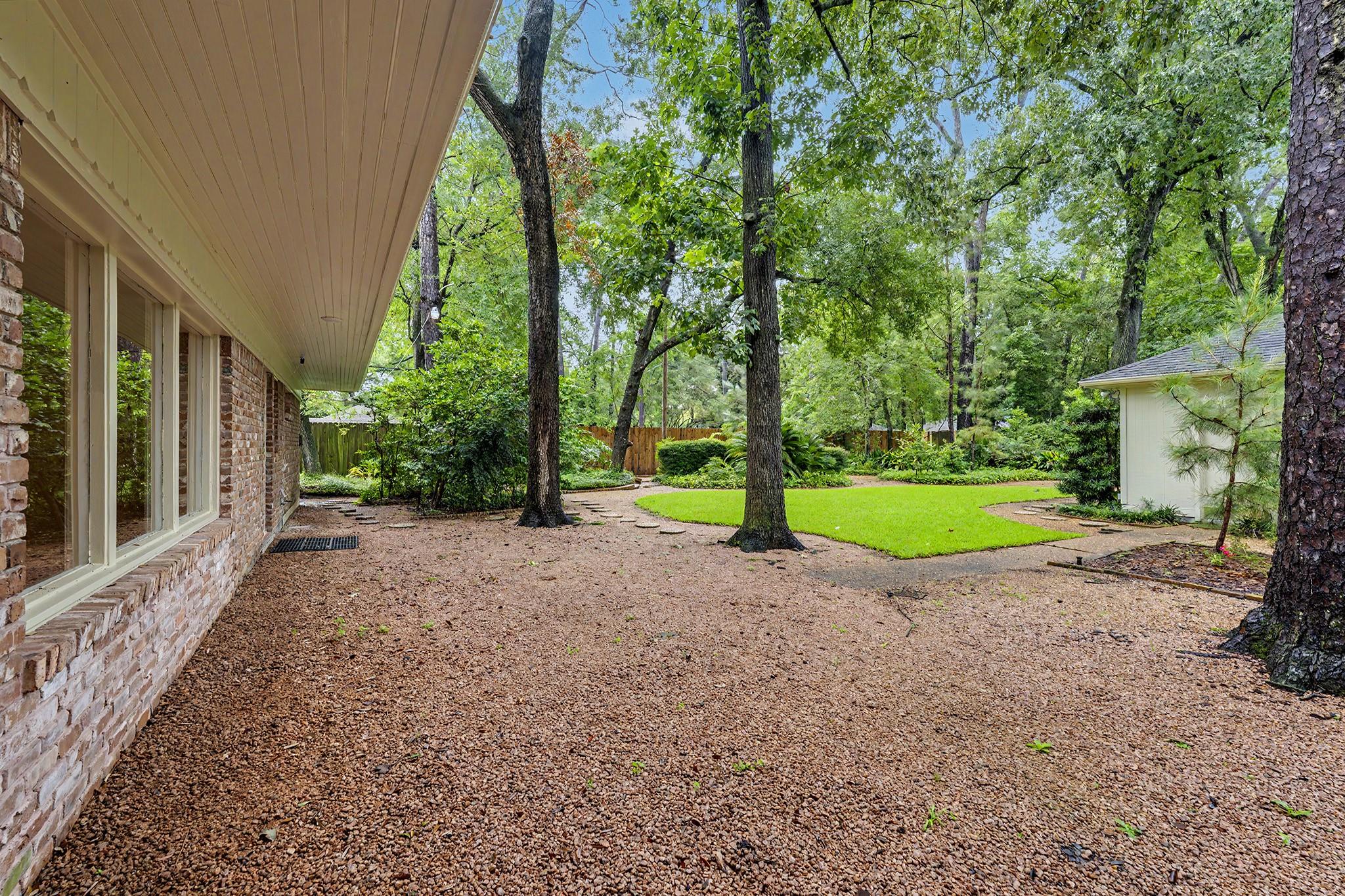 10811 Hunters Forest Drive