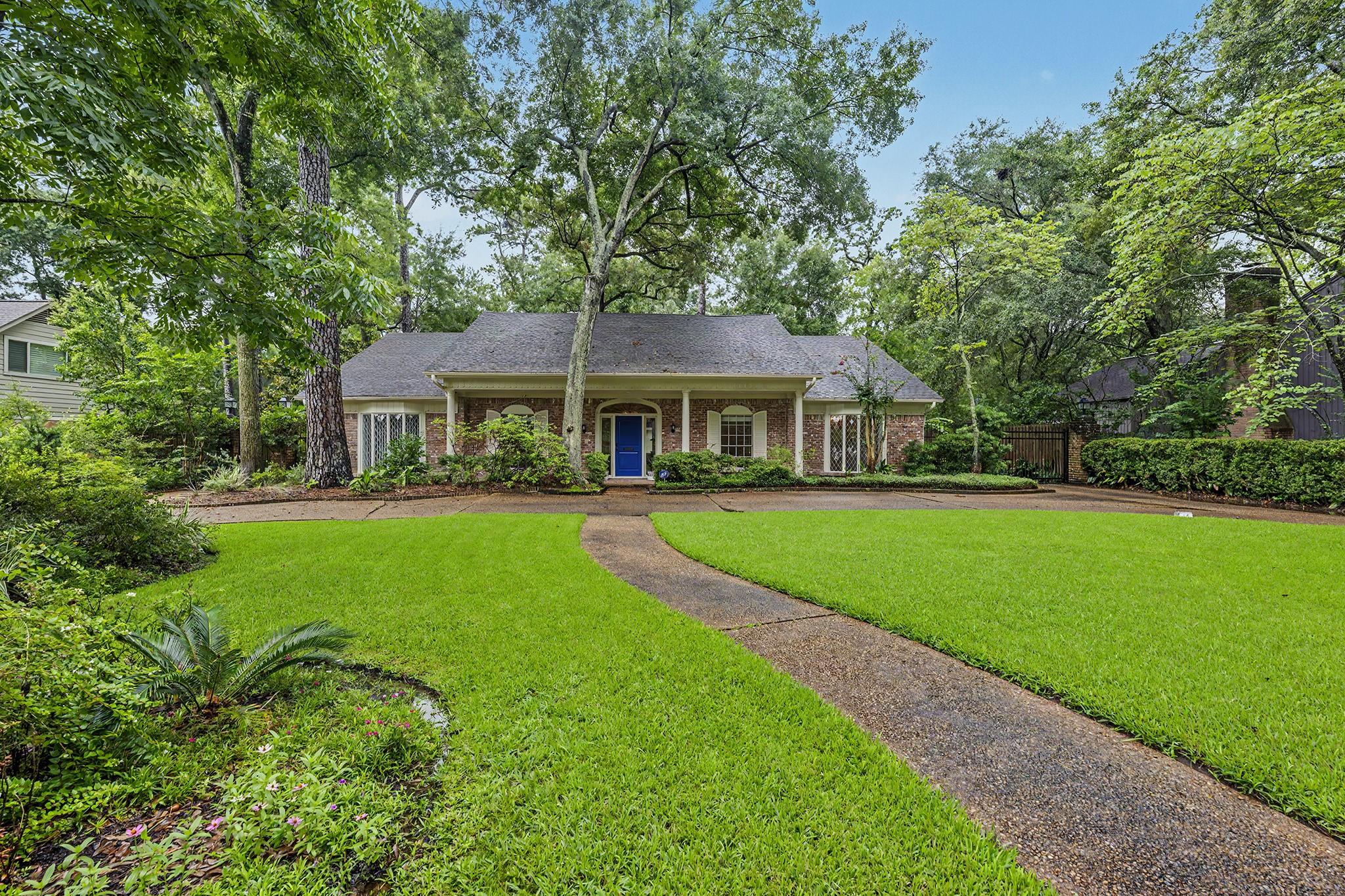 10811 Hunters Forest Drive