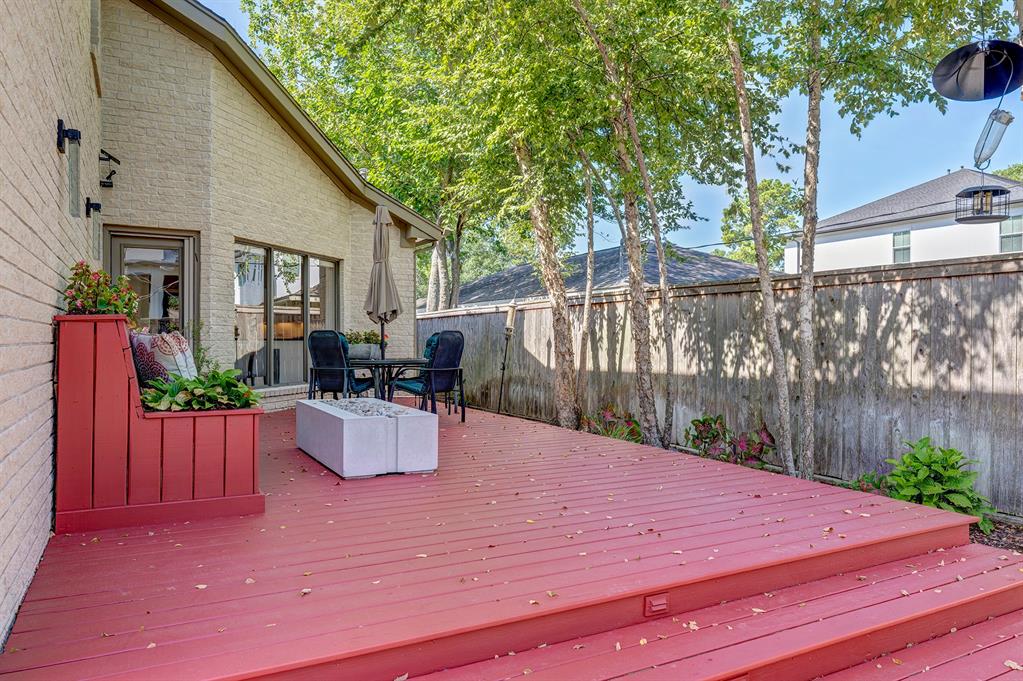 5552 Huisache Street