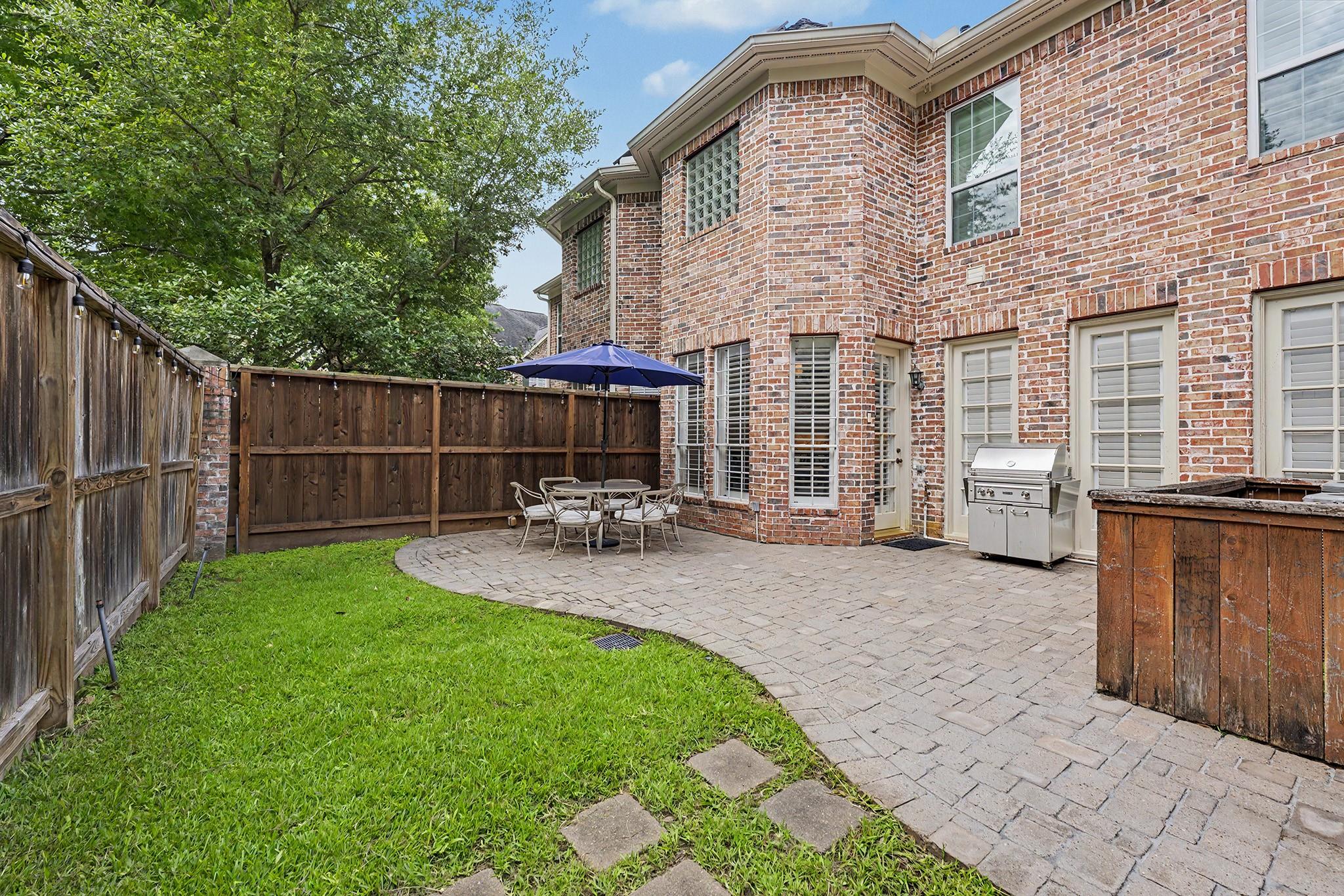 5886 Inwood Park Court