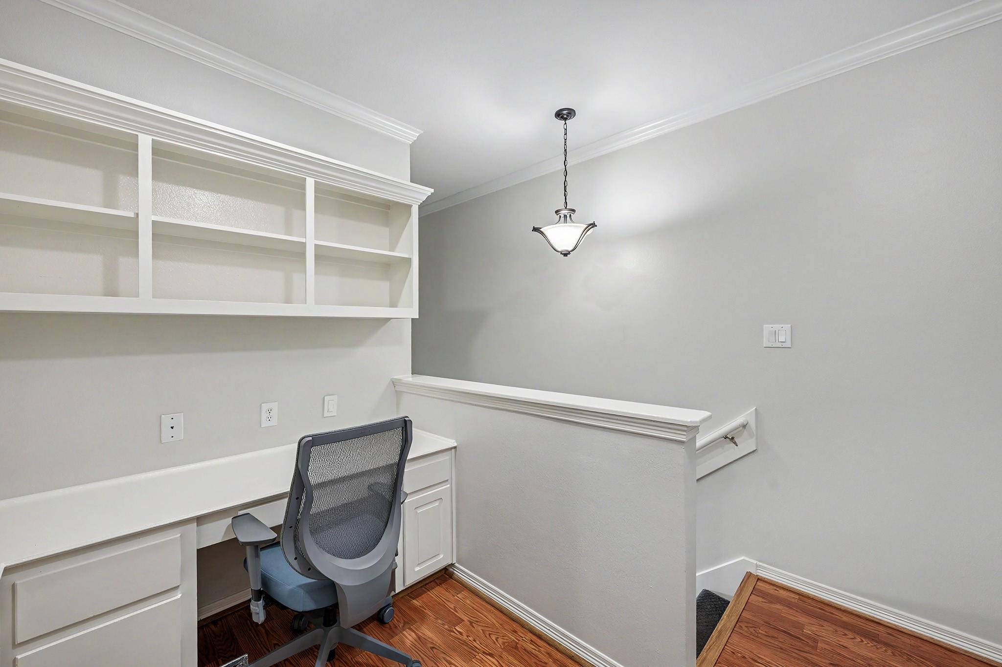 5886 Inwood Park Court
