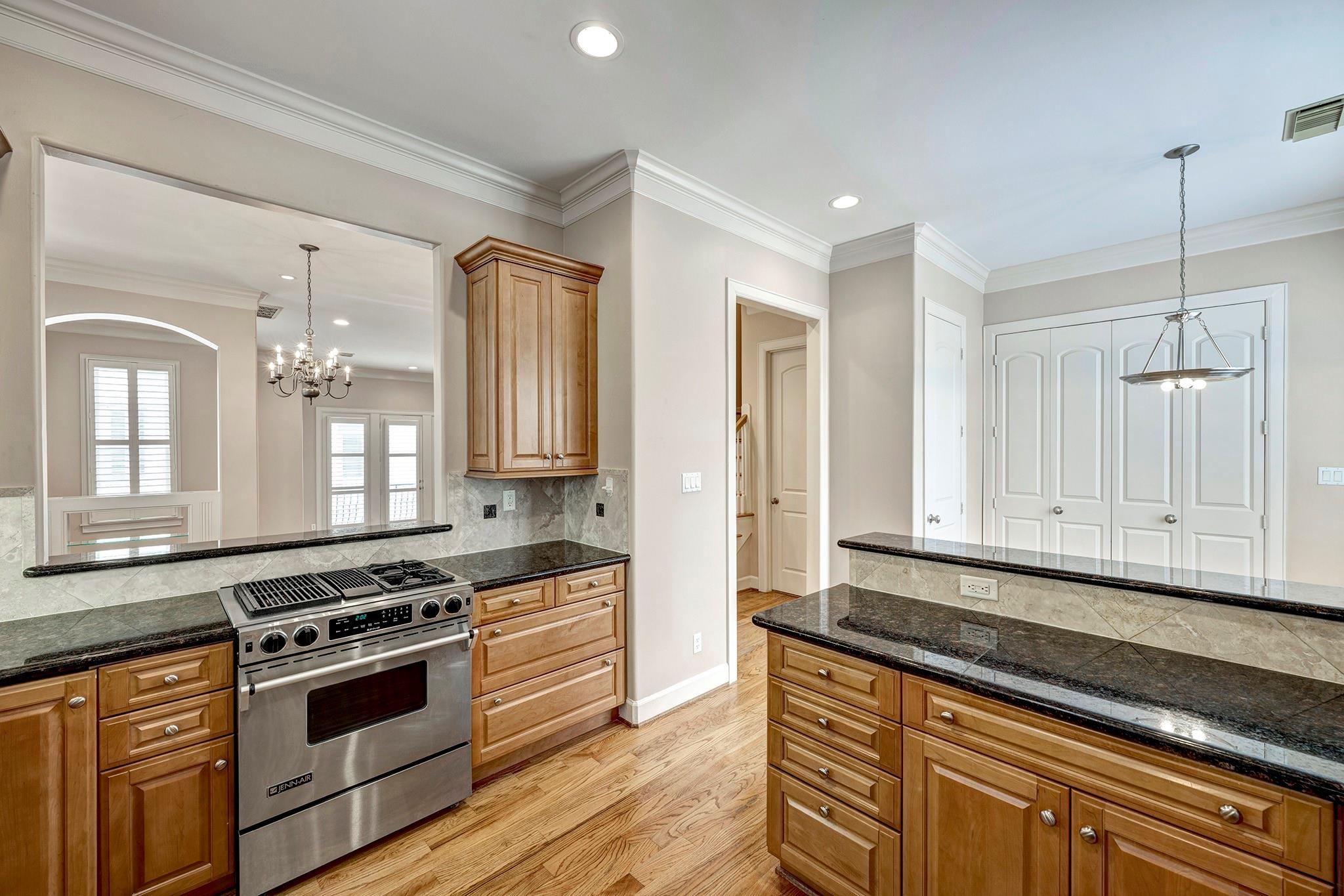 1523 Haddon # B
