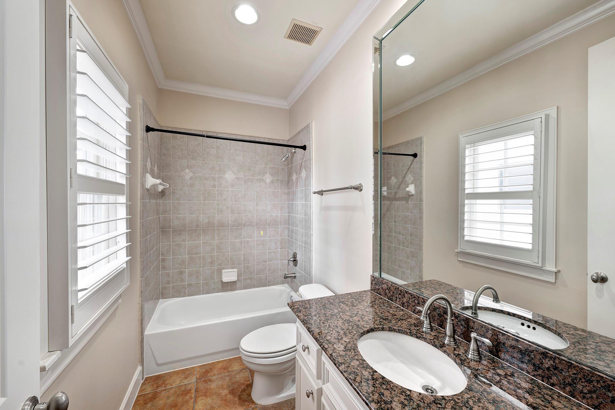 1523 Haddon # B