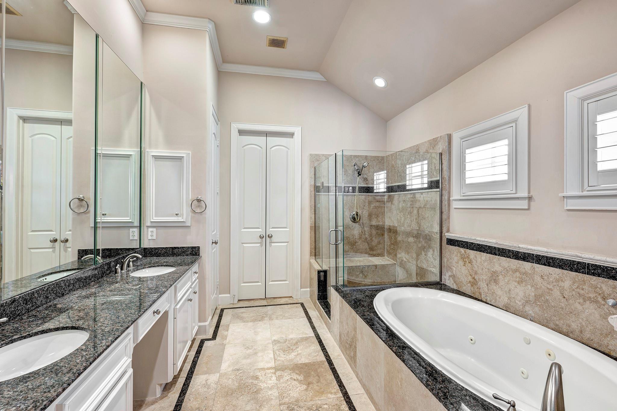 1523 Haddon # B