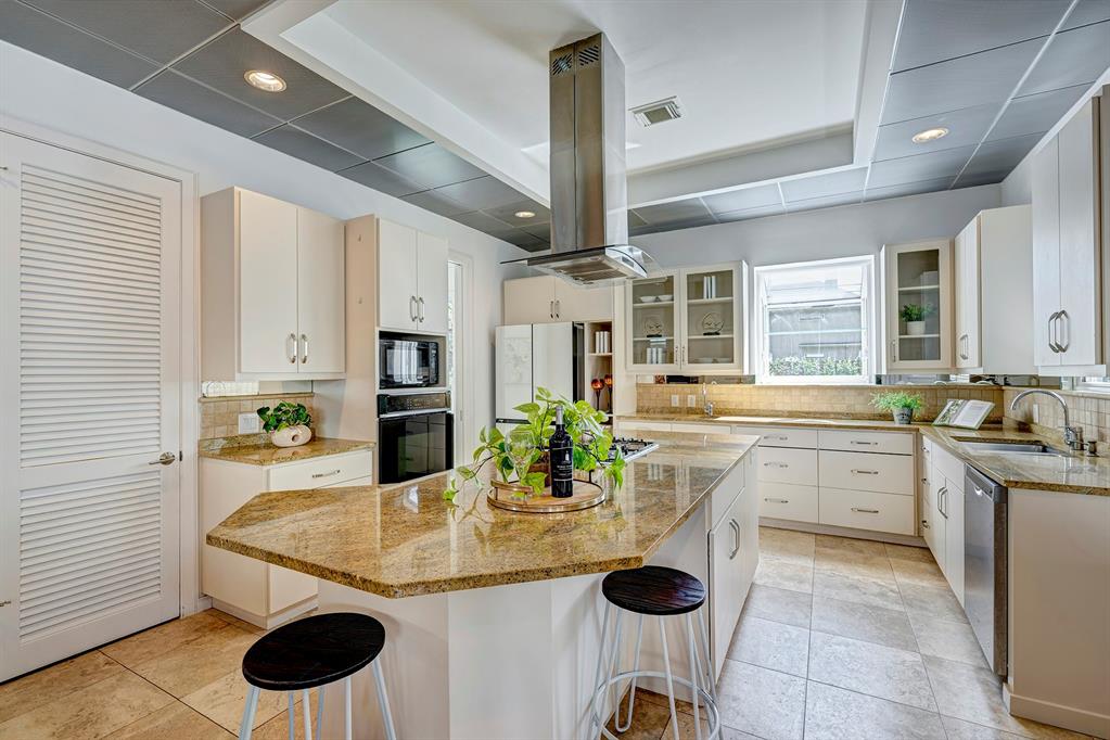 4823 Jessamine Street