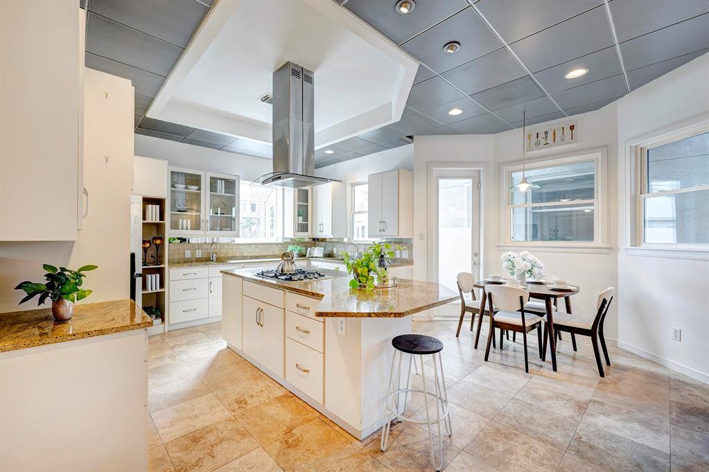 4823 Jessamine Street