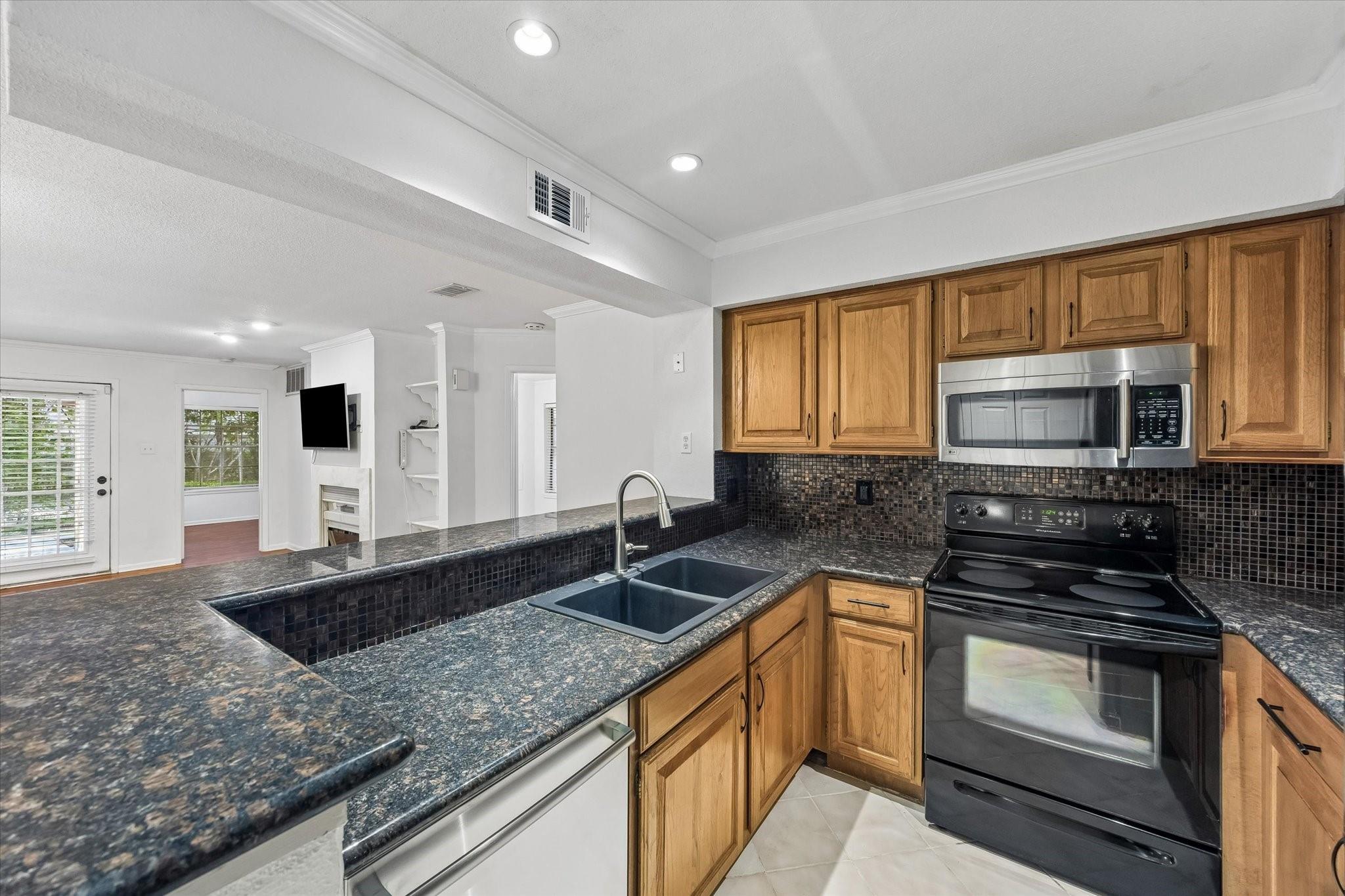 2425 Holly Hall Street # 143
