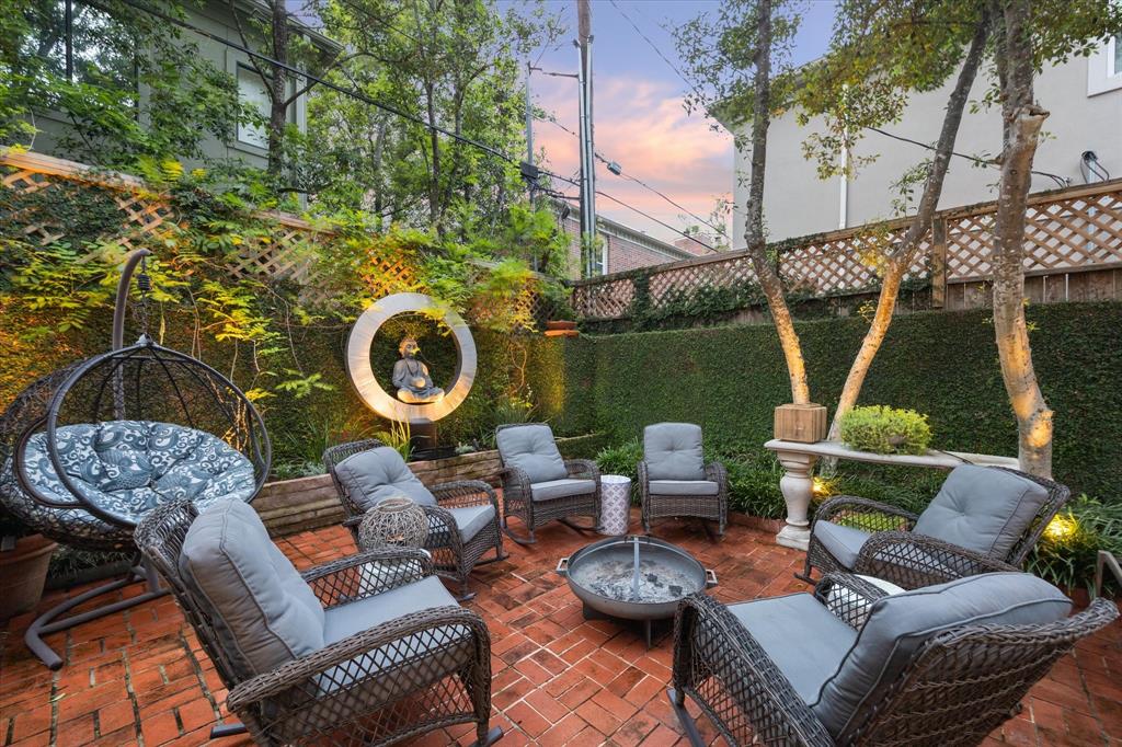 2902 West Lane Drive