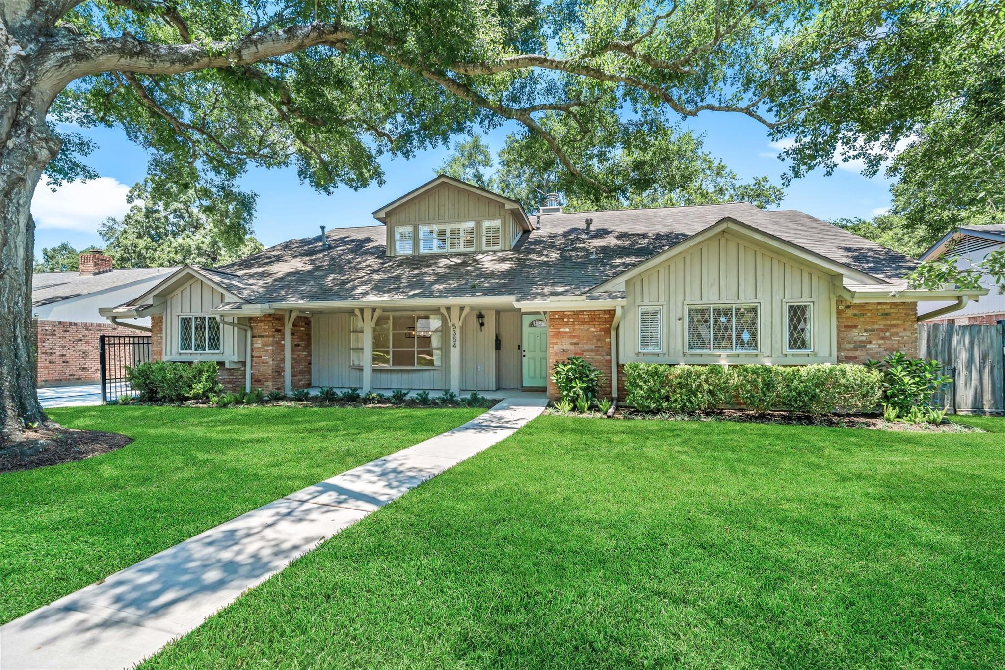 5354 Dumfries Drive