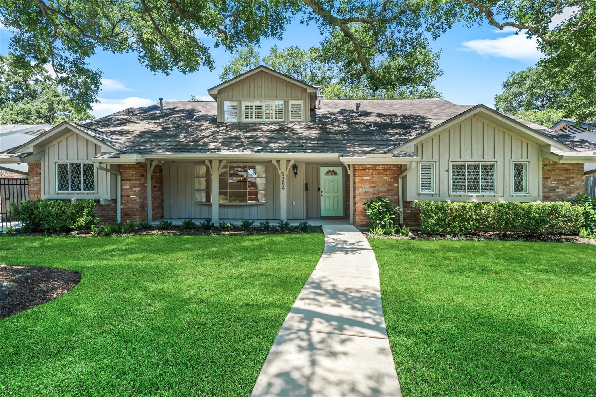 5354 Dumfries Drive