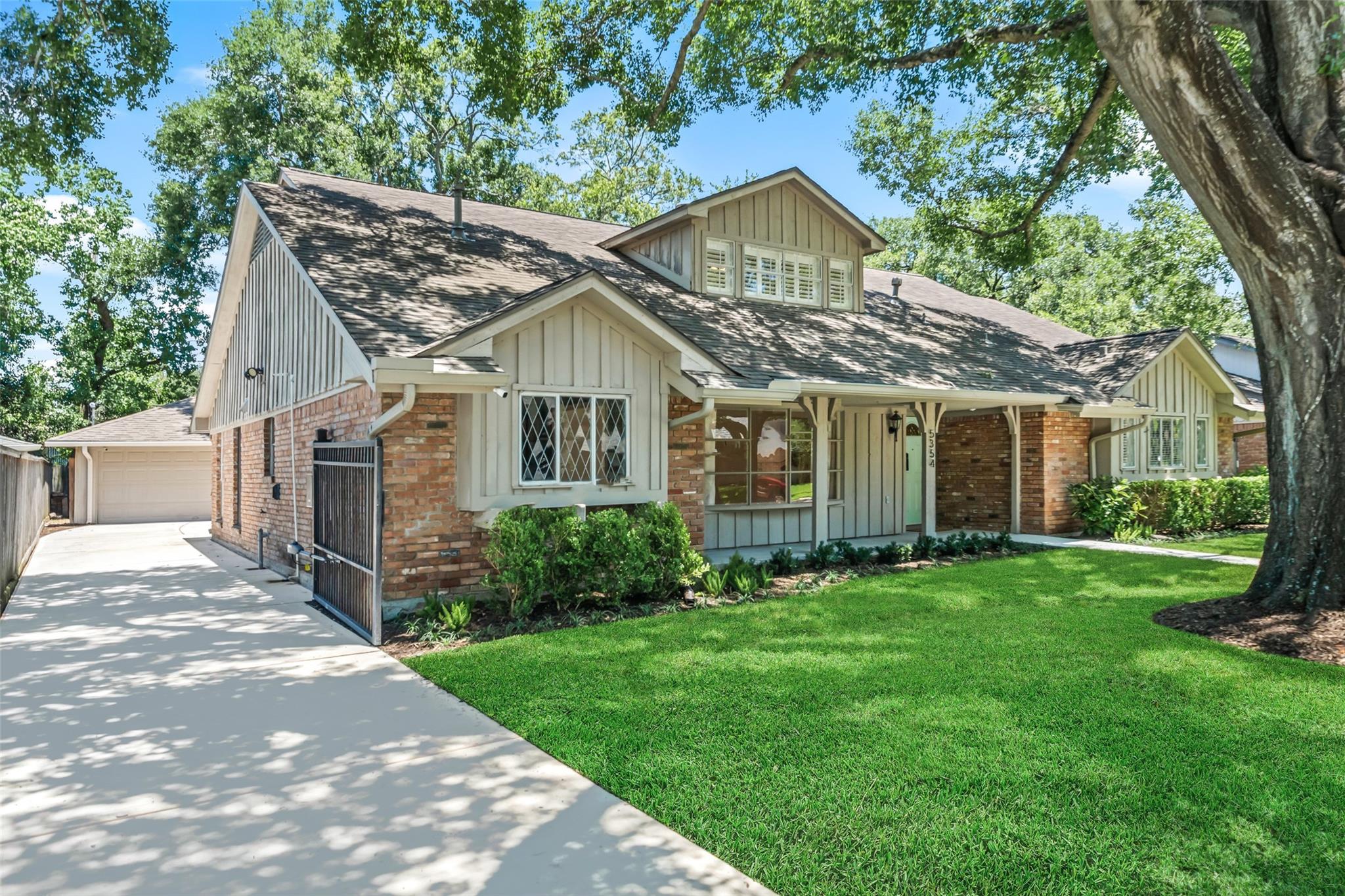 5354 Dumfries Drive
