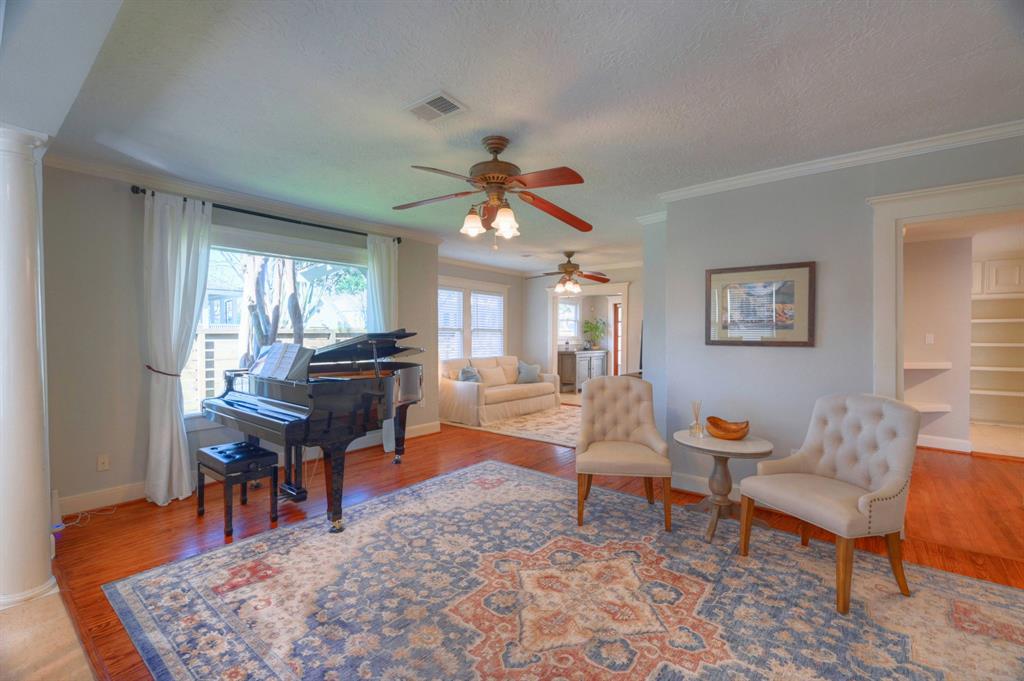 401 E 18th Street