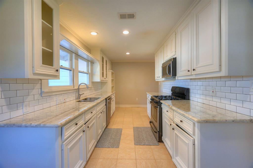401 E 18th Street